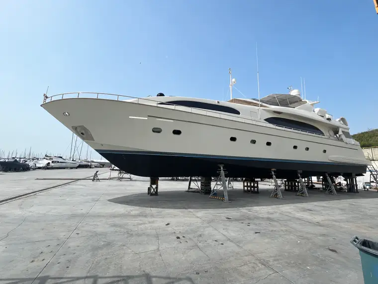 Privacy-edited yachting perspective 18