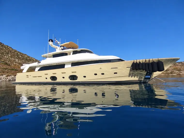 Privacy-edited yachting perspective 25