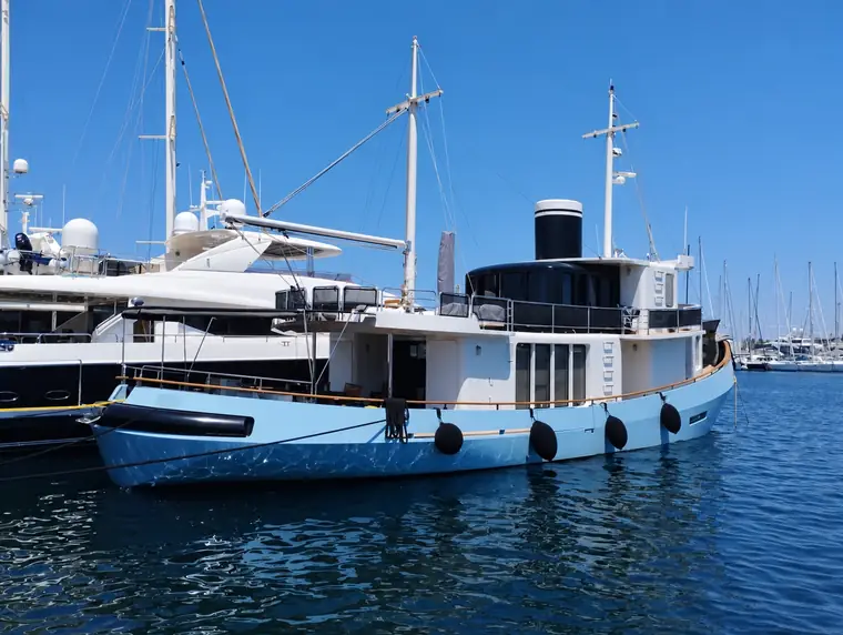 Privacy-edited yachting perspective 23